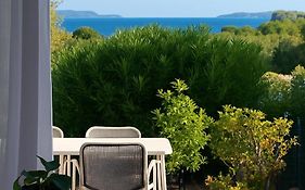Au Petit Bonheur vue mer, parking, 400m plage